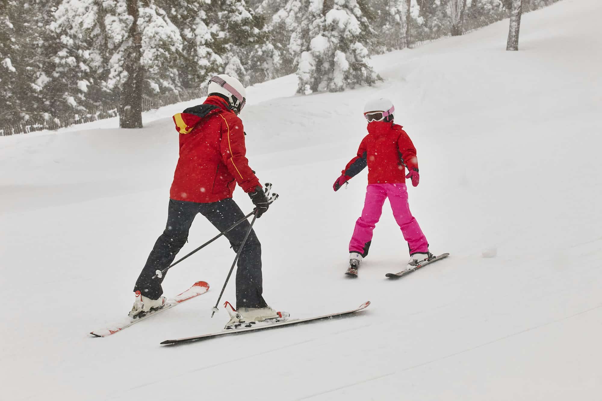 Le ski alpin enfant : les critères clés de sélection